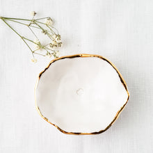 Load image into Gallery viewer, Petite Om Trinket Dish