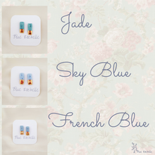 Load image into Gallery viewer, Maren Bar Studs